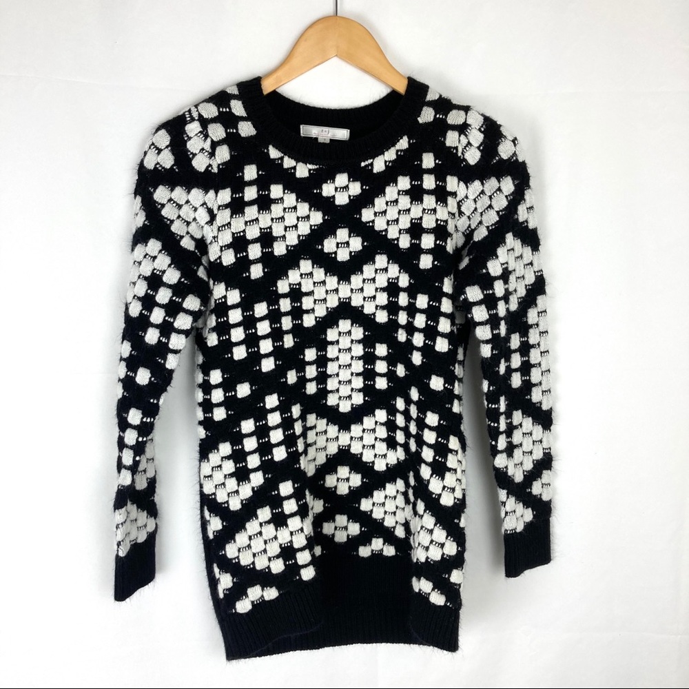 Romeo and Juliet Couture Black White Checkered Sweater SZ S